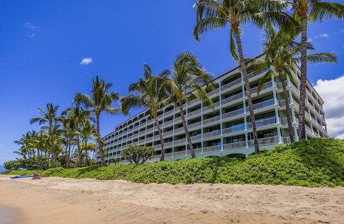 Historic Lahaina Front Street Condo | Bright Corner Oceanfront Unit with Stunning Sunsets