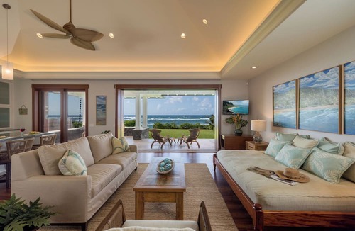Mokuleia House | Designer Two Bedroom | Directly Beachfront | AC | Gourmet Kitchen | Private