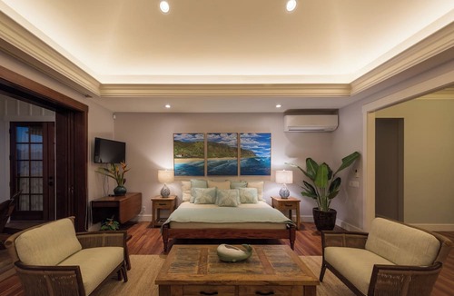 Mokuleia House | Designer Two Bedroom | Directly Beachfront | AC | Gourmet Kitchen | Private