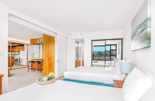Waikiki Condo | Waikiki condo w/pool & free parking
