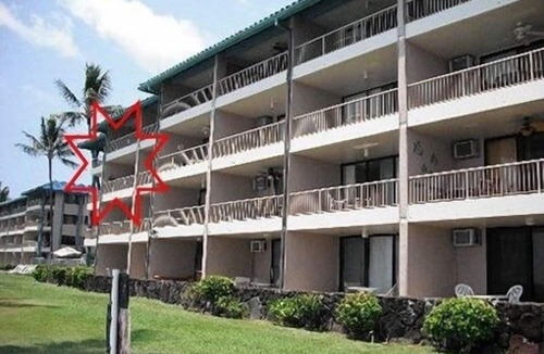 Kailua-Kona Condo | Surfers & Sunsets-Kona Reef Ocean Front Unit - IronMan dates now available