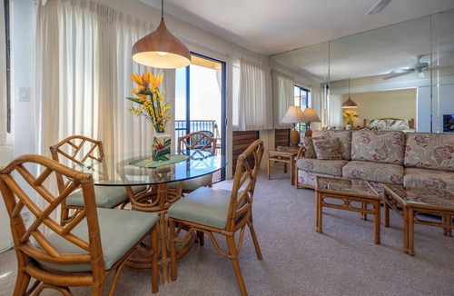 Maalaea Condo | Oceanfront Hono Kai B7 Escape Maui Condo Pool & Walk to Beach -Ma’alaea Bay