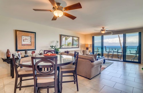Honokowai Condo | NOTHING BUT OCEAN VIEWS! Remodeled, AC, direct ocean front, large 2bd/2bth