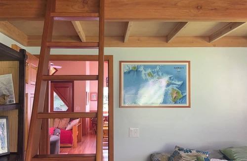 Kailua-Kona Cottage | Craftsman Cottage on 6 forested acres