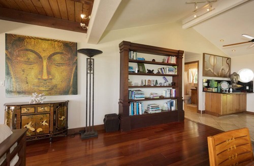 Kaimu House | Luxuriously Appointed Bali Temple Has 160 Degree Ocean Views!