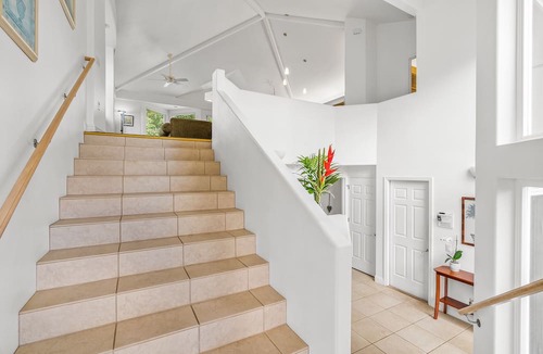 Princeville Villa | Walk to Beach & Sunset-Luxury - Golf Course -2000sq ft - 3BR Pool&Jacuzzi