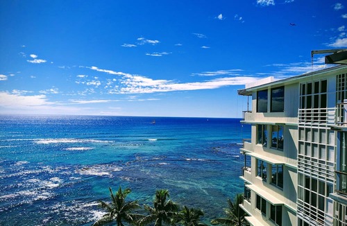 Diamond Head - Kapahulu - St. Louis Condo | Summer Prices! Diamond Head Gem 1 bdr oceanfront condo, surfing, sunset views.