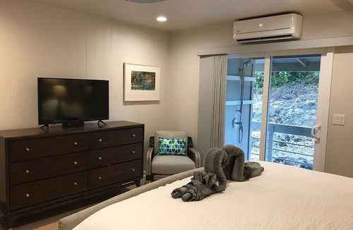 Hilo House | Private home across the street from the beach. Minutes from downtown Hilo