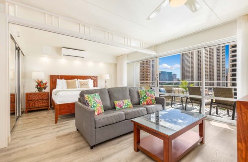 Waikiki Condo | Ocean & Fireworks Views Condo at the Ilikai Hotel w/Full Kitchen & Free WiFi
