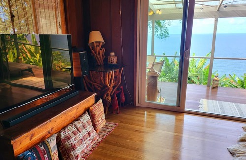 Laupahoehoe House | 2 Bedrooms/2 Bath Oceanfront Cliff House On Hamakua Coast
