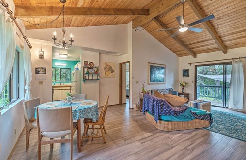 Naalehu House | Peaceful Abode w/Deck, 13 Mi to Black Sand Beach!