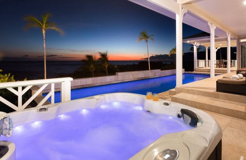 Kamuela House | STUNNING 220 DEGREE OCEAN VIEW VILLA, w/SPA & FOUNTAIN POOL, BEACH RESORT CLOSE