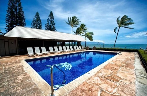 Ualapue Condo | MOLOKAI ISLAND Two Bedroom Oceanfront Top End Unit!