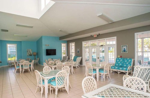 St. Augustine Beach Condo | Beachside Condo - Family Friendly & just a short block away from the ocean.
