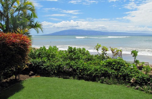 Kahana Condo | Direct Oceanfront Studio With Private Lanai