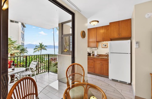 Kahana Condo | Gorgeous New Seaside Studio Retreat