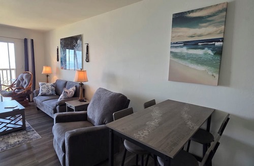 Ualapue Condo | All New Remodel of A213 - king bed, AC, kayaks, beach gear, pickleball and more!