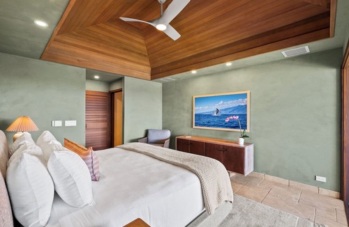 Historic Lahaina Front Street Condo | Newly Remodeled- Stunning 4Bd Oceanfront Villa in Lahaina, directly on Baby Beac