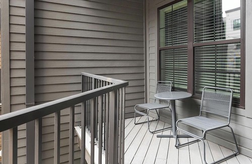 Huntsville Apartment | Landing | Chic 1BD, Gym, Yoga Studio