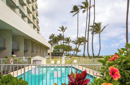 Punaluu Apartment | Beachfront Studio Steps to the Ocean & Pool