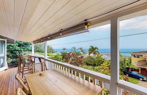 Kailua-Kona House | Kona Home with Ocean Views, Lanai, Private Gazebo & Firepit