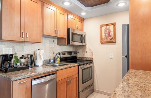 Historic Lahaina Front Street Condo | New Listing Lahaina Shores 412 Beach Front Resort