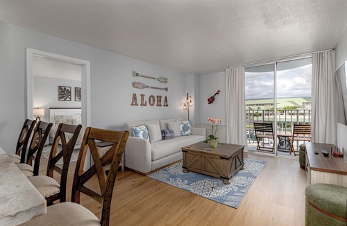 Hilo Condo | Renovated air conditioned 2 bed/2bath condo in the Heart of Hilo!