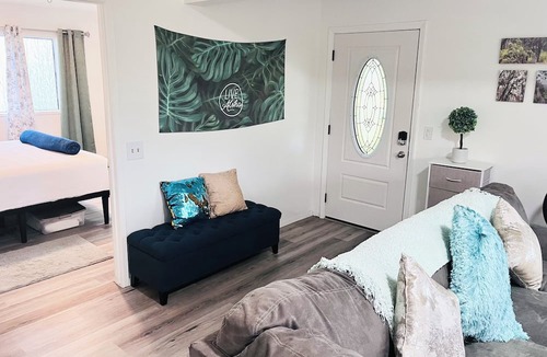 Royal Hawaiian Estates Apartment | Private 1st Floor Retreat w/Hot Tub Just Minutes to Volcanoes NP!