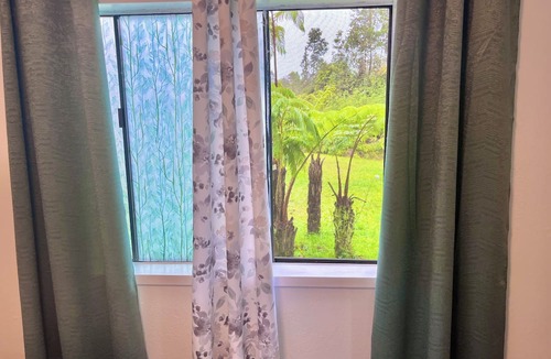 Royal Hawaiian Estates Apartment | Private 1st Floor Retreat w/Hot Tub Just Minutes to Volcanoes NP!