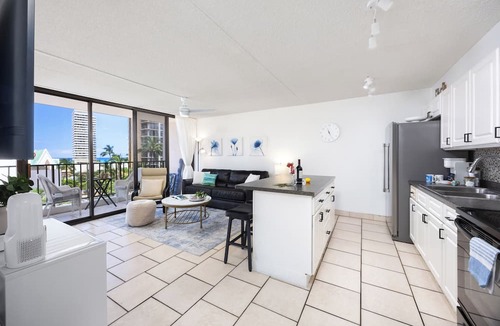 Waikiki Apartment | Partial Ocean View Condo with King or Queen Bed and Parking