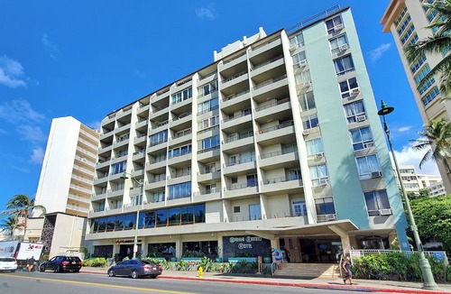 Waikiki Apartment | Waikiki Grand Hotel® 511 🕶 Ocean view Queen Studio w/Balcony, Pool & WiFi