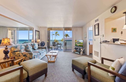 Kahana House | Oceanfront condo, AC, stunning view, resort amenities, walkable area