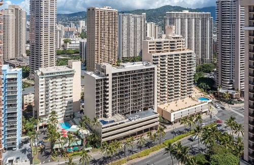 Waikiki Apartment | Comfortable Hotel Room in Honolulu