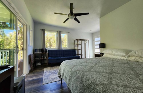 Glenwood House | Mountain View Retreat Unit 1 - highly rated on leading rental sites!
