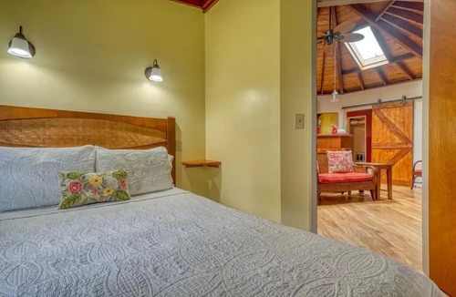 Keaau House | Octagonal Rainforest Oasis Near Hilo & Volcano – 2BD/2BA