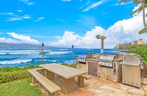 Kahana Apartment | Oceanfront Studio w/Sunsets and Surf - Noelani 119 - Turtle Viewing Beach