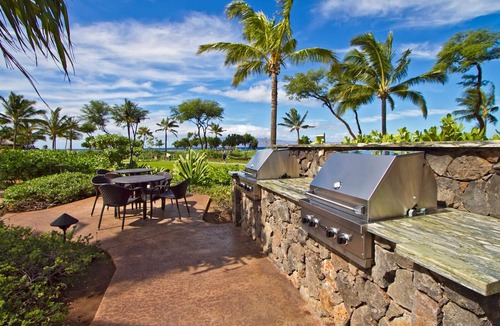 Honokowai Hotel | Island Elegance: Beach Retreat Near Kapalua Airport! Onsite Pool, FREE Parking
