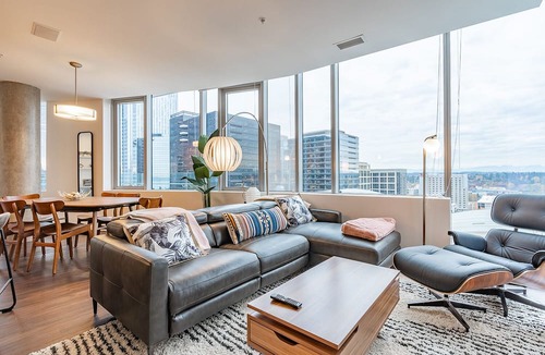 West Bellevue Apartment | Sophari Towers: Bellevue Apartments