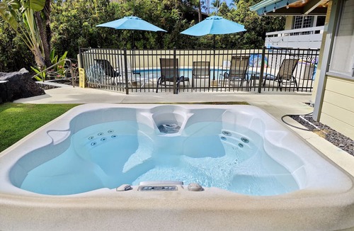Keauhou House | Big home across the street from the beach, right at the golf course Pool/Spa/AC
