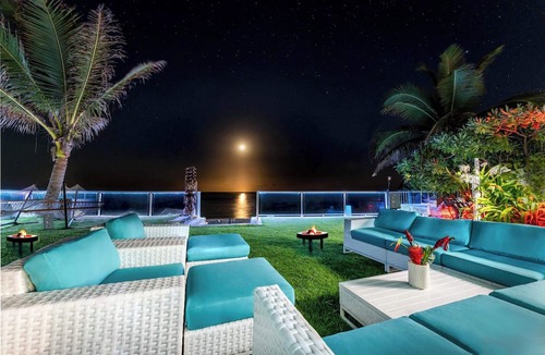 Hauula Villa | Only Estate w/PrivateBeach|3Spas|THTR|JurassicPark|#1 Rental in Hawaii|3 beachfront Jacuzzis|90-inch Theater Room