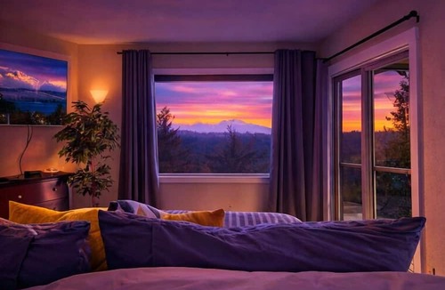 Auburn House | Family Retreat -Mt Rainier Views Pool Hot Tub Sleeps 11
