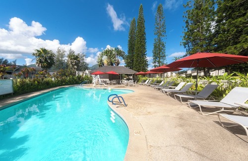 Princeville Hotel | Just What You're Looking For! W/Kitchen, Outdoor Pool, Free Parking!