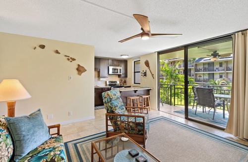 Kailua-Kona Condo | New Listing! Beautifully remodeled!
