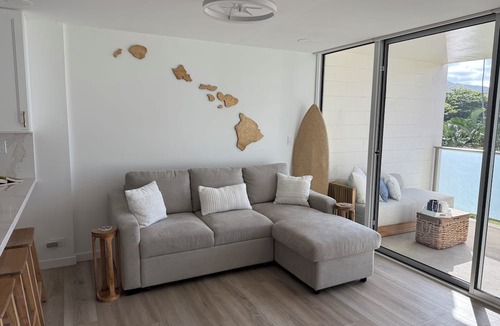 Punaluu Condo | Newly renovated, oceanfront, AC, beautiful views, steps to secluded beach