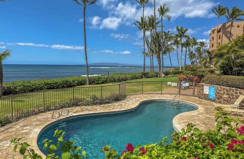 Maalaea Condo | *Maalaea Banyans 104* NEW LISTING Maui Stunning Prime Ocean Front with hot tub!