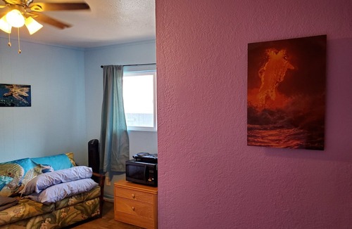 Wailuku Apartment | Budget Downtown Studio-E w/Queen Bed, Micro-Kitchen AC, WIFI & 4 free Streamers