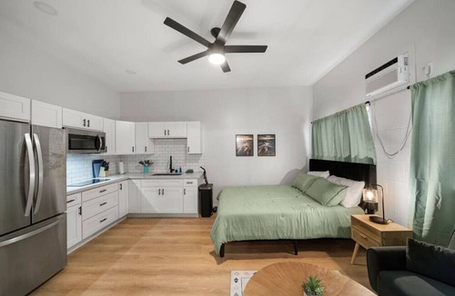 Hilo House | Island Escape Near Falls, Pet-Friendly Space