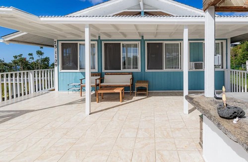 Kalaoa House | Ocean View Retreat Relax on Private Patio