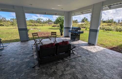 Keaau House | Large, 4B/2.5Bath, Cozy, Modern Oasis near Seacliff views. Central A/C. Pets OK.