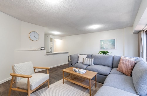 Downtown Honolulu Condo | 😎 Summer Special - Downtown Honolulu Skyview - 1Bed+Den- Free Parking 🏄‍♂️
